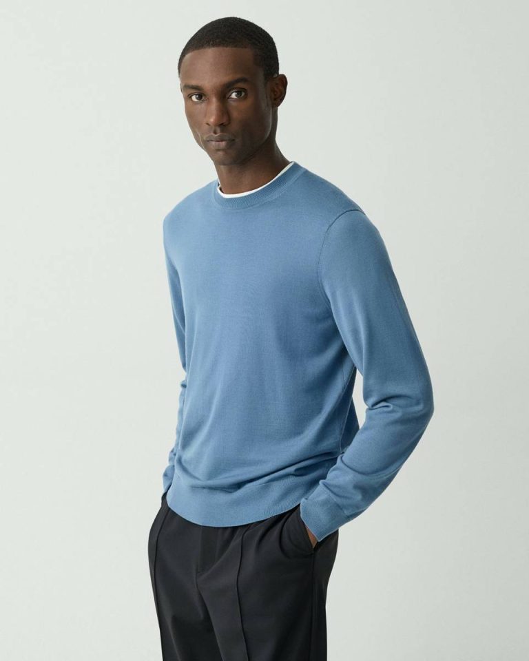 Theory Dark Rainstorm Sweaters + Cardigans Men Crewneck Sweater In Regal Wool - 2