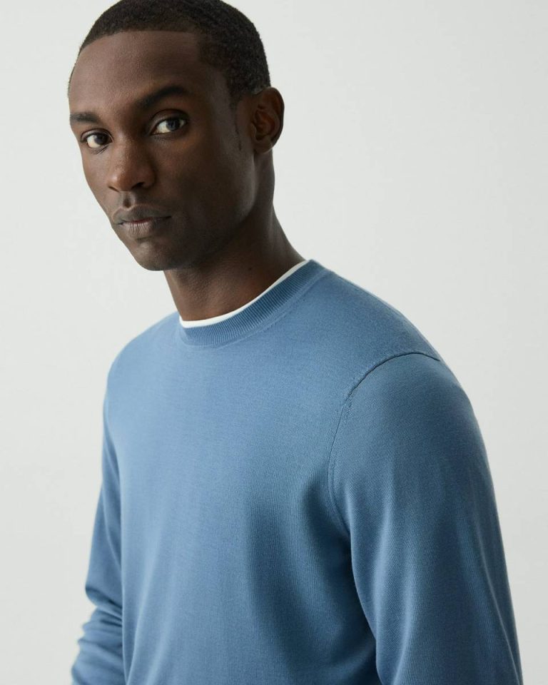 Theory Dark Rainstorm Sweaters + Cardigans Men Crewneck Sweater In Regal Wool - 4