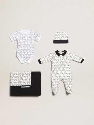 Golden Goose Kids Newborns Baby Gift Set In White With Navy Blue Trim And Star White - 1
