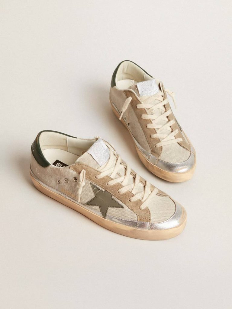Golden Goose Women Super-Star Super-Star In Gray Canvas With A Green Leather Star And Heel Tab - 2