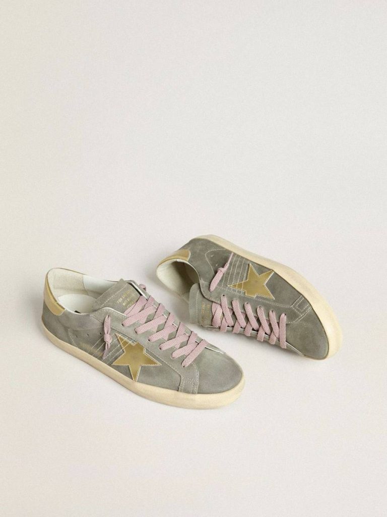 Super-Star Men Golden Goose Super-Star In Gray Suede With Gold Metallic Leather Star And Heel Tab - 2