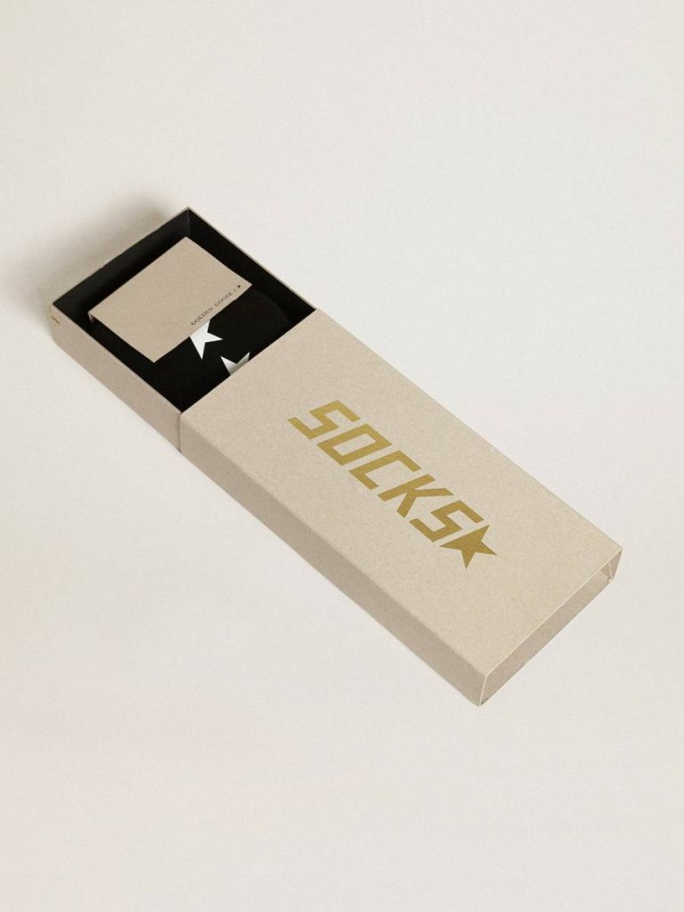 Women Black Socks With Contrasting White Stars Golden Goose Socks Black - 2